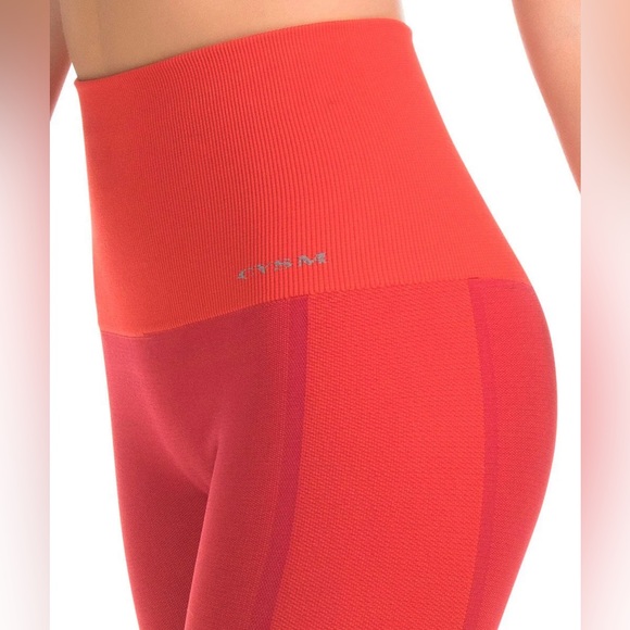 Ultra Compression and Abdomen Control Stripped Fit Legging - Style 935 - Picture 3 of 3